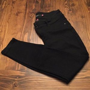 Torrid black skinny jeans NWOT
